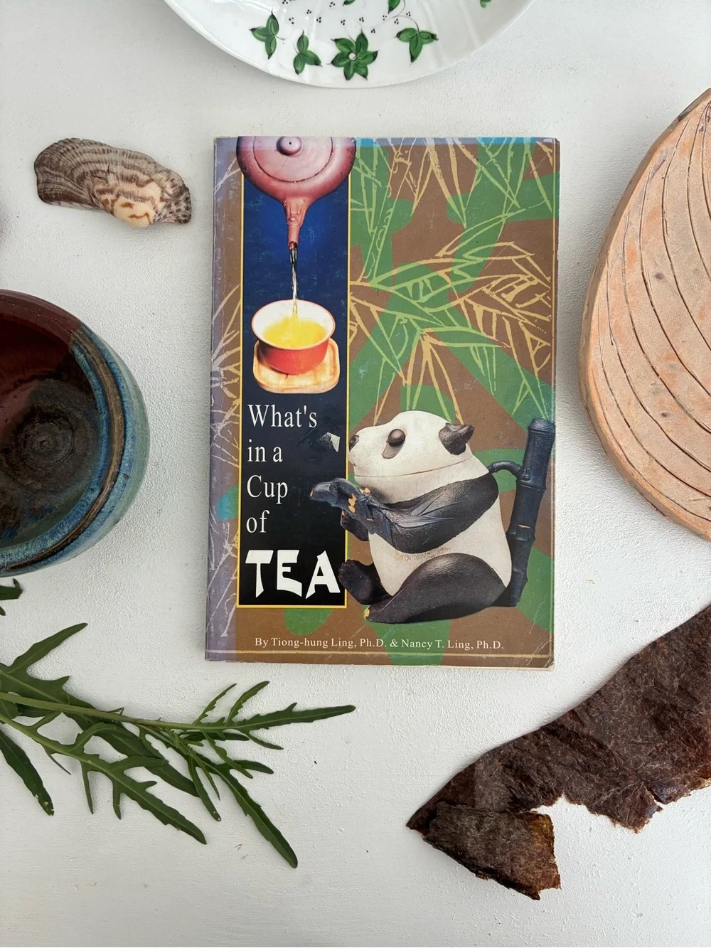 What's in a Cup of Tea – Decorative Coffee Table Book (Green, Brown)
